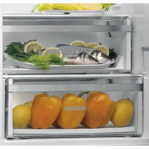 Combi Whirlpool W9921CW2