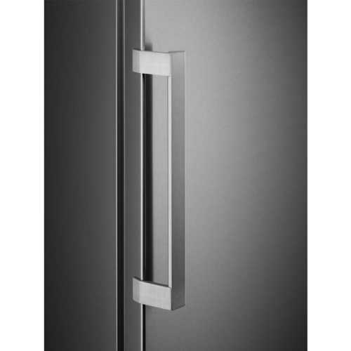 Cooler AEG RKB638E5MX