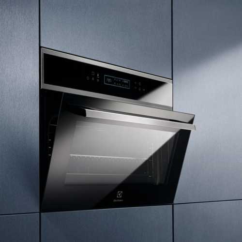 Horno Pirolítico Multifunción Electrolux EVE8P21X