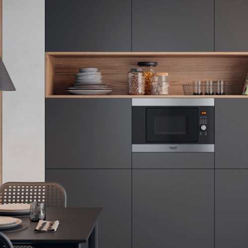 Microondas Hotpoint MF20GIXHA electrónico con grill