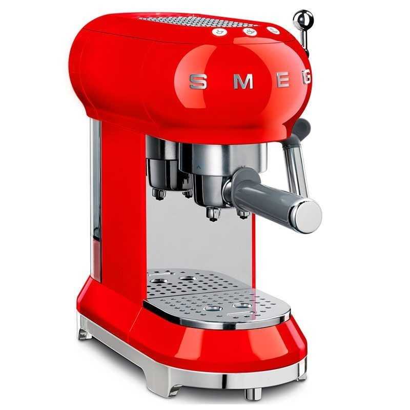 Efressierte Kaffeemaschine Smeg Rot ecf01rdeu Efressierte Kaffeemaschine Smeg Rot ecf01rdeu