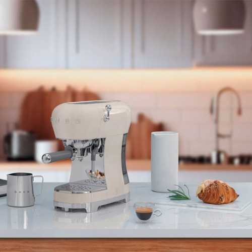 Cafetera Expresso Smeg ECF02CREU Crema