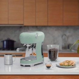 Espresso Smeg ECF02PGEU groen