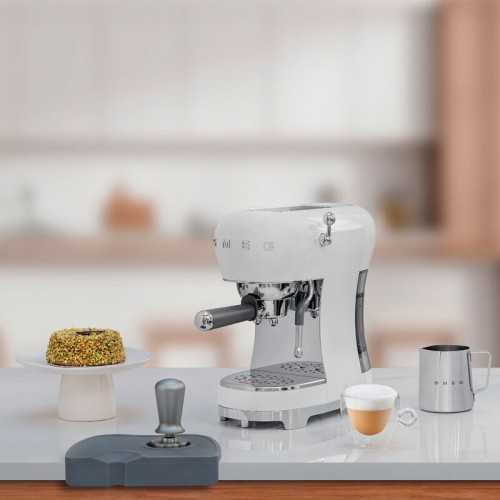 Espresso Smeg ECF02wheu White