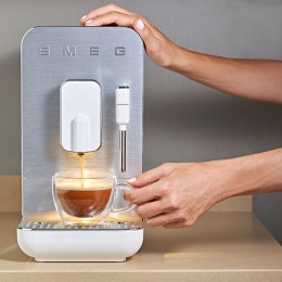 Cafetera Superautomatica Smeg BCC12WHMEU