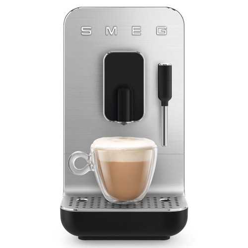 Machine à café superautomatic Smeg Bcc12blmeu