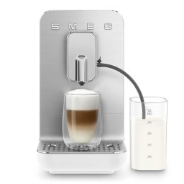 Cafetera Superautomatica Smeg BCC13WHMEU Blanco